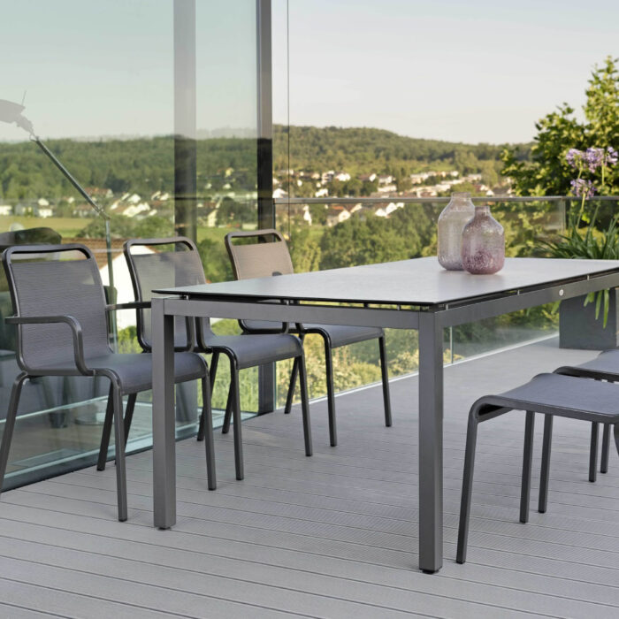 OSKAR, Fauteuil empilable Anthracite - STERN